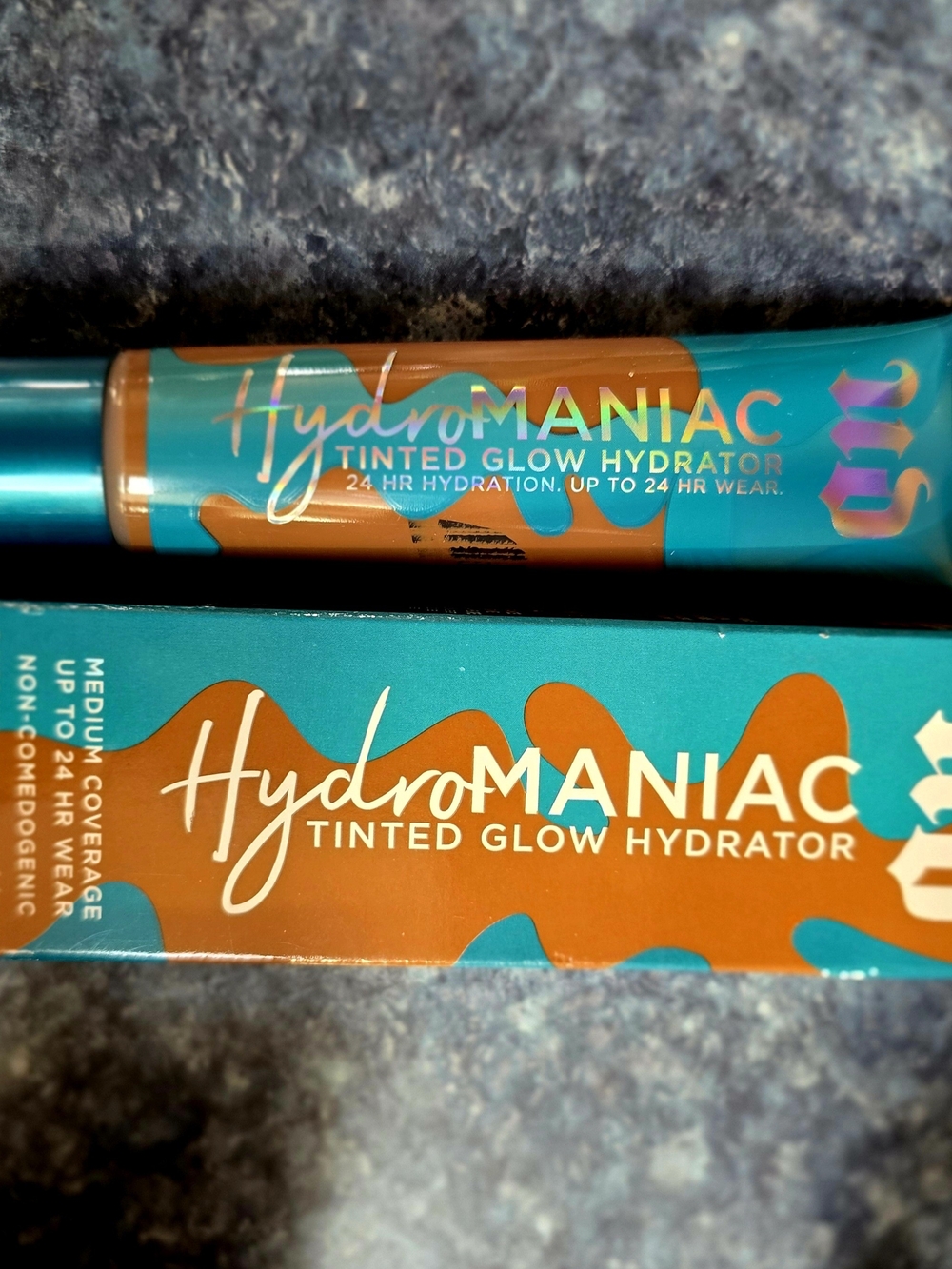 Urban Decay HydroManiac Tinted Glow Hydrator Shade 61 MEDIUM DARK